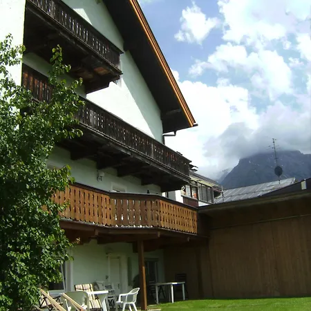 Haus Martina Apartamento